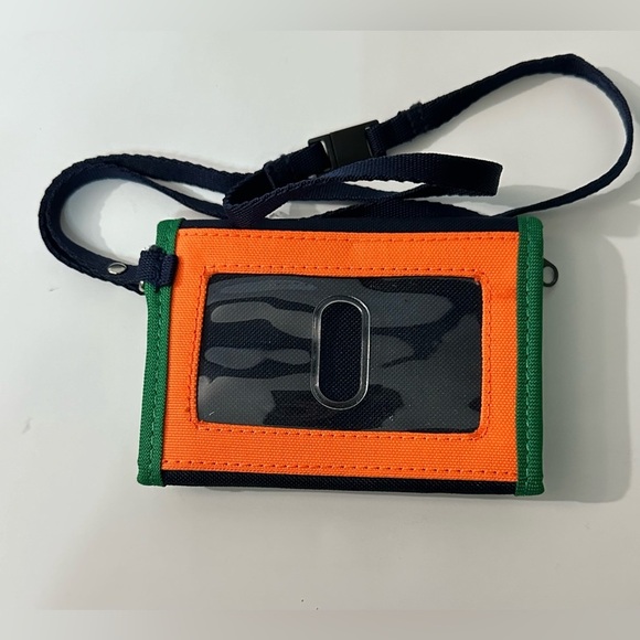 🐊👛 Gap Kids Boys Trifold Wallet with Breakaway Lanyard 🌟🐊 - Picture 2 of 9
